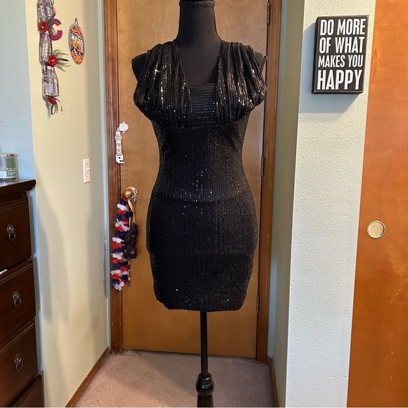 NWOT black sequined halter mini dress size 0 prom cocktail party dress - Picture 2 of 11